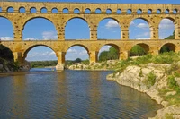 Định nghĩa & cách phát âm từ aqueduct