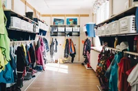 Định nghĩa & cách phát âm từ cloakroom